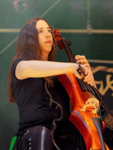 Kerstin Kerstin - Cello, Nyckelharpa